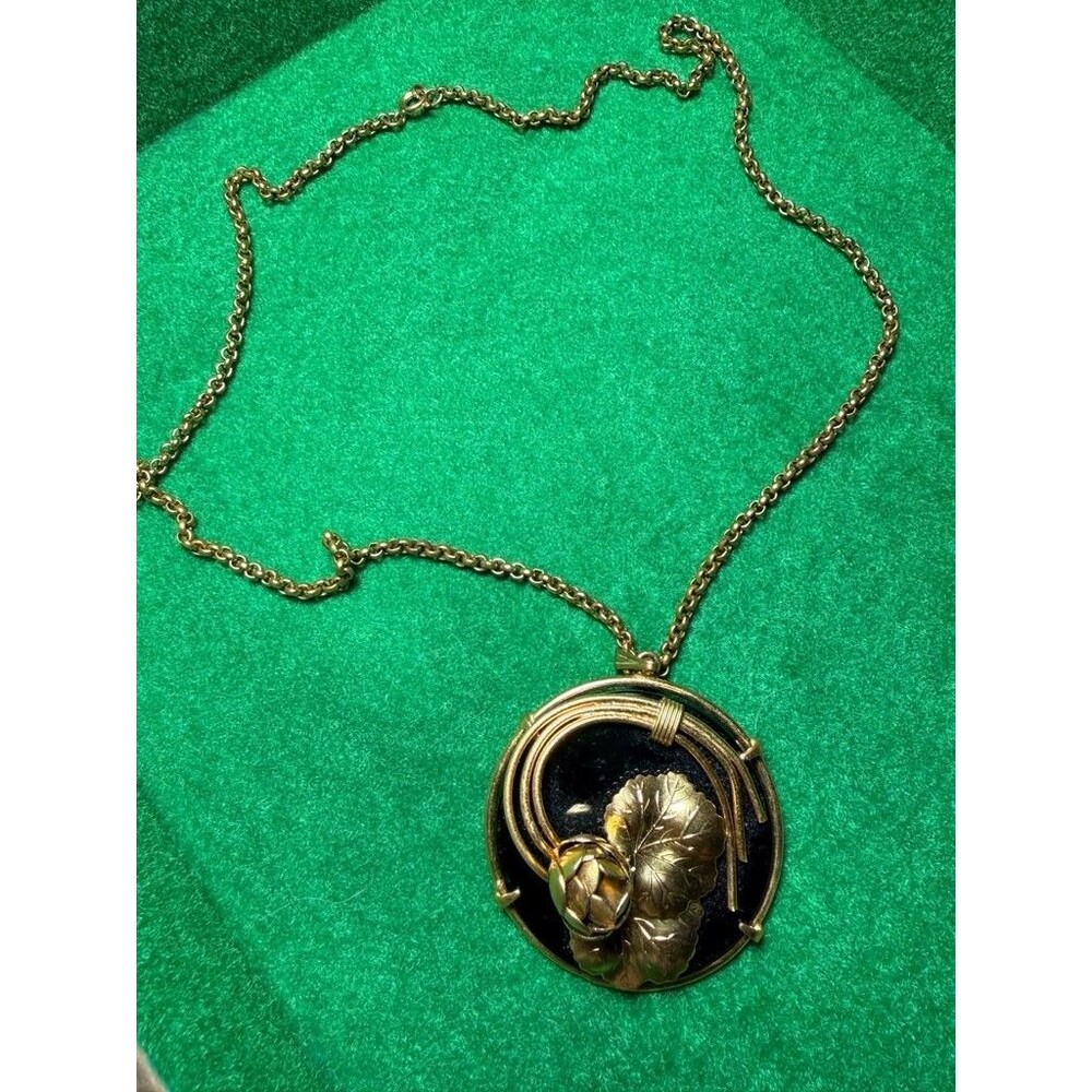 Vintage Art Nouveau Style Gold Tone Pendant Necklace with Floral Motif